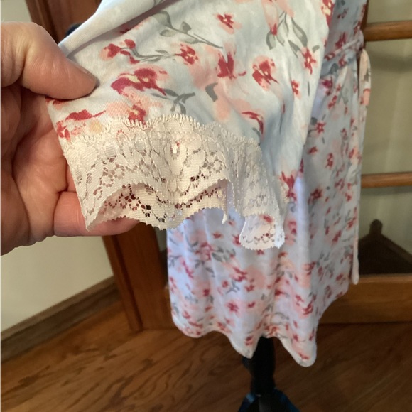 Marilyn Monroe Robe - Picture 6 of 8